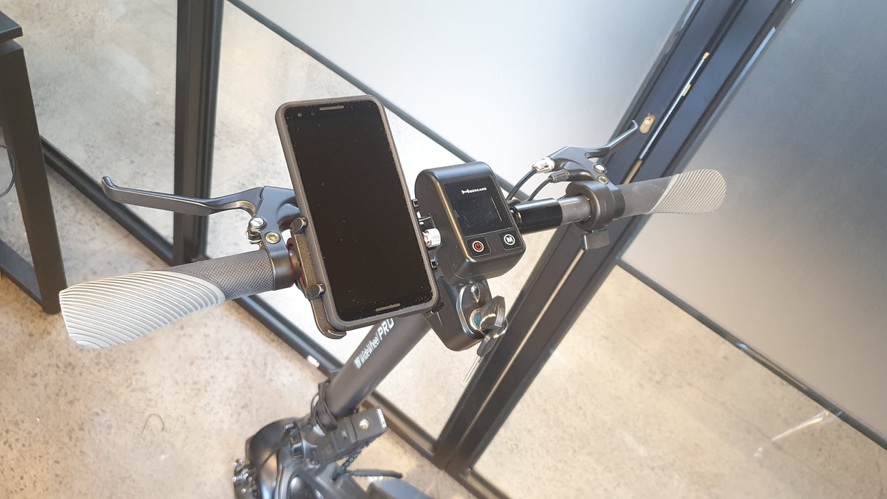 Gub Phone Holder