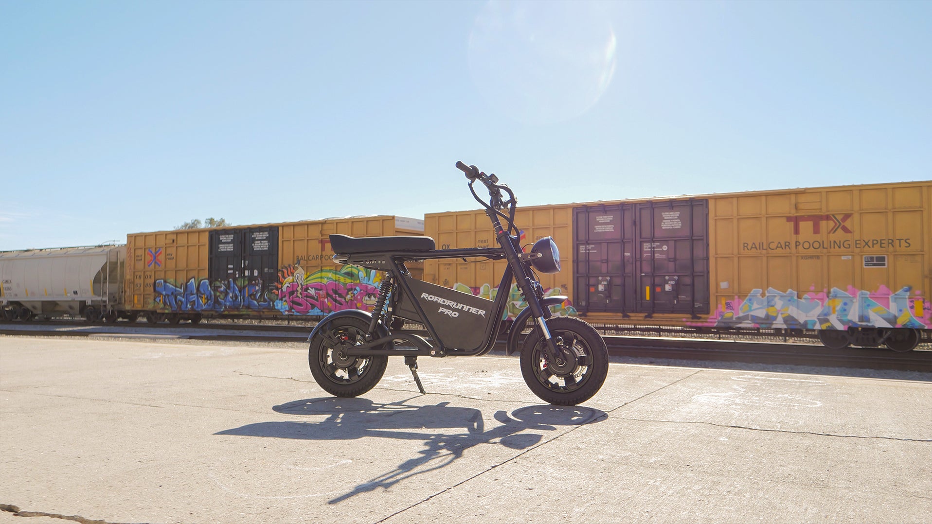 Emove RoadRunner Pro Seated Electric Scooter — STORM RIDES