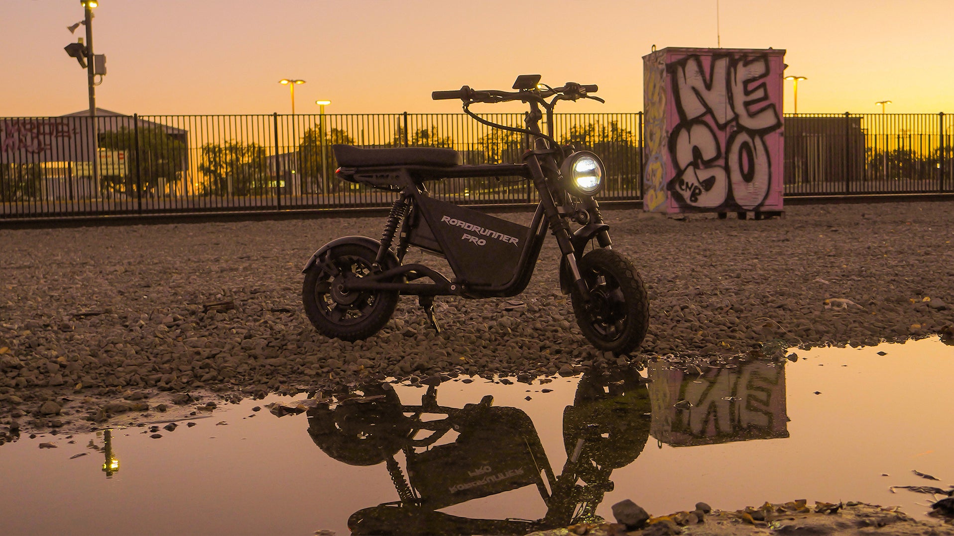 Emove RoadRunner Pro Seated Electric Scooter — STORM RIDES