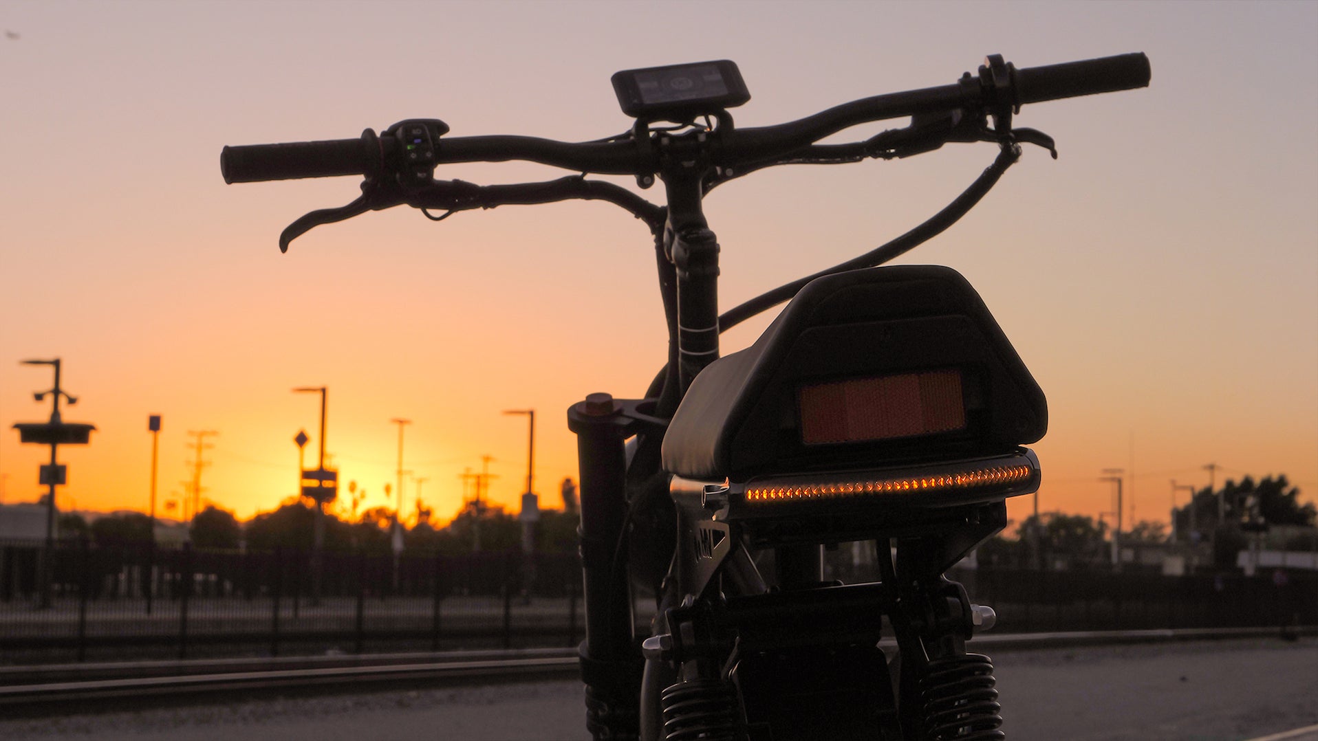 Emove RoadRunner Pro Seated Electric Scooter — STORM RIDES